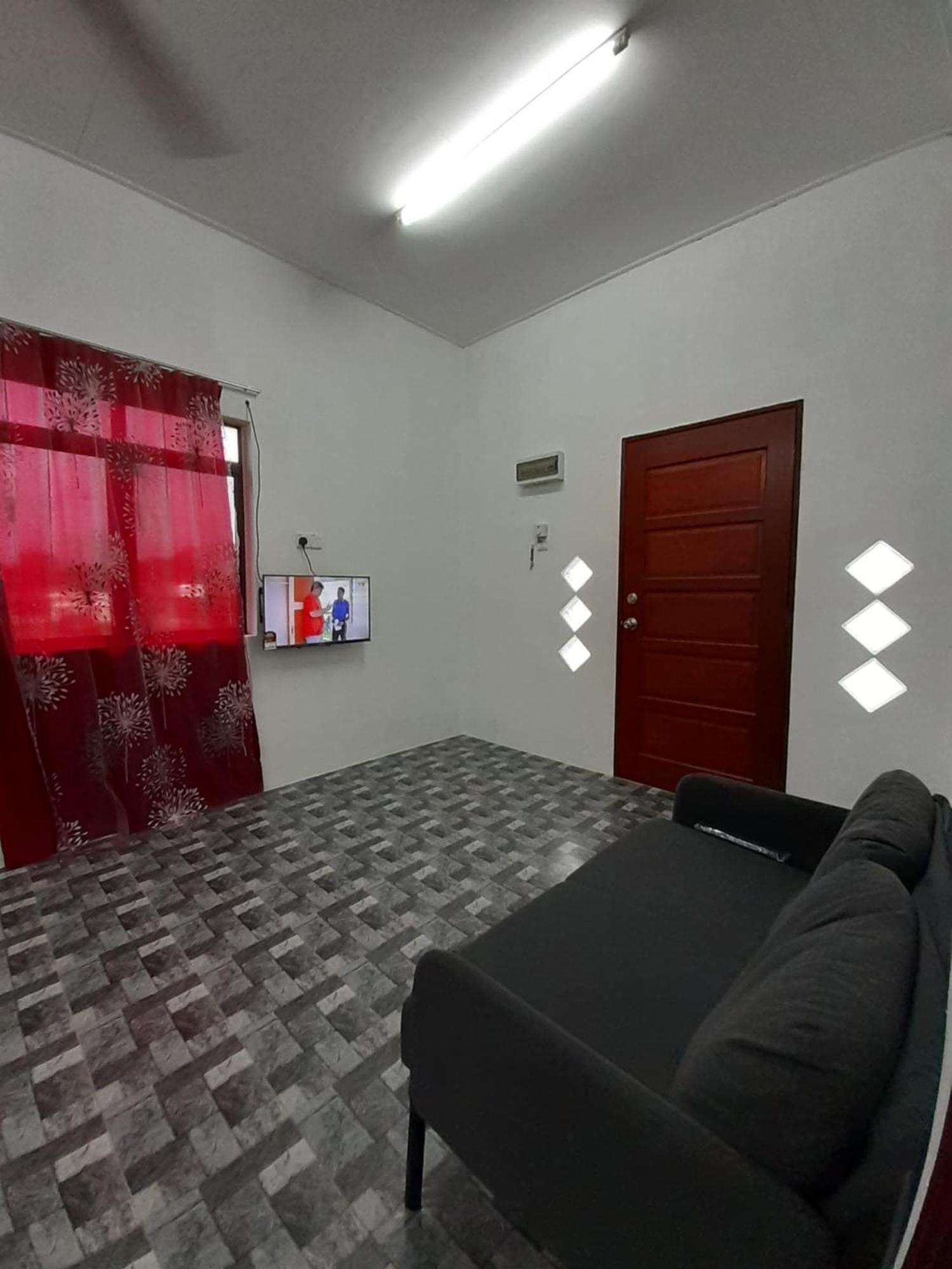 קואלה טרנגאנו Homestay Idaman B B With 2 Room Aircond 2 Quen Bed And Not Sharing Room -Privacy מראה חיצוני תמונה