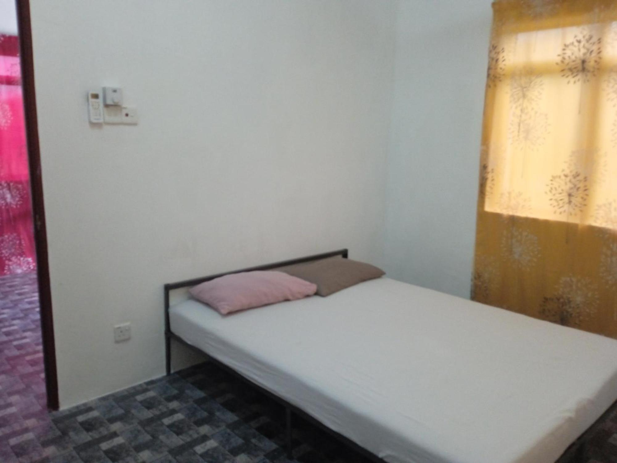 קואלה טרנגאנו Homestay Idaman B B With 2 Room Aircond 2 Quen Bed And Not Sharing Room -Privacy מראה חיצוני תמונה