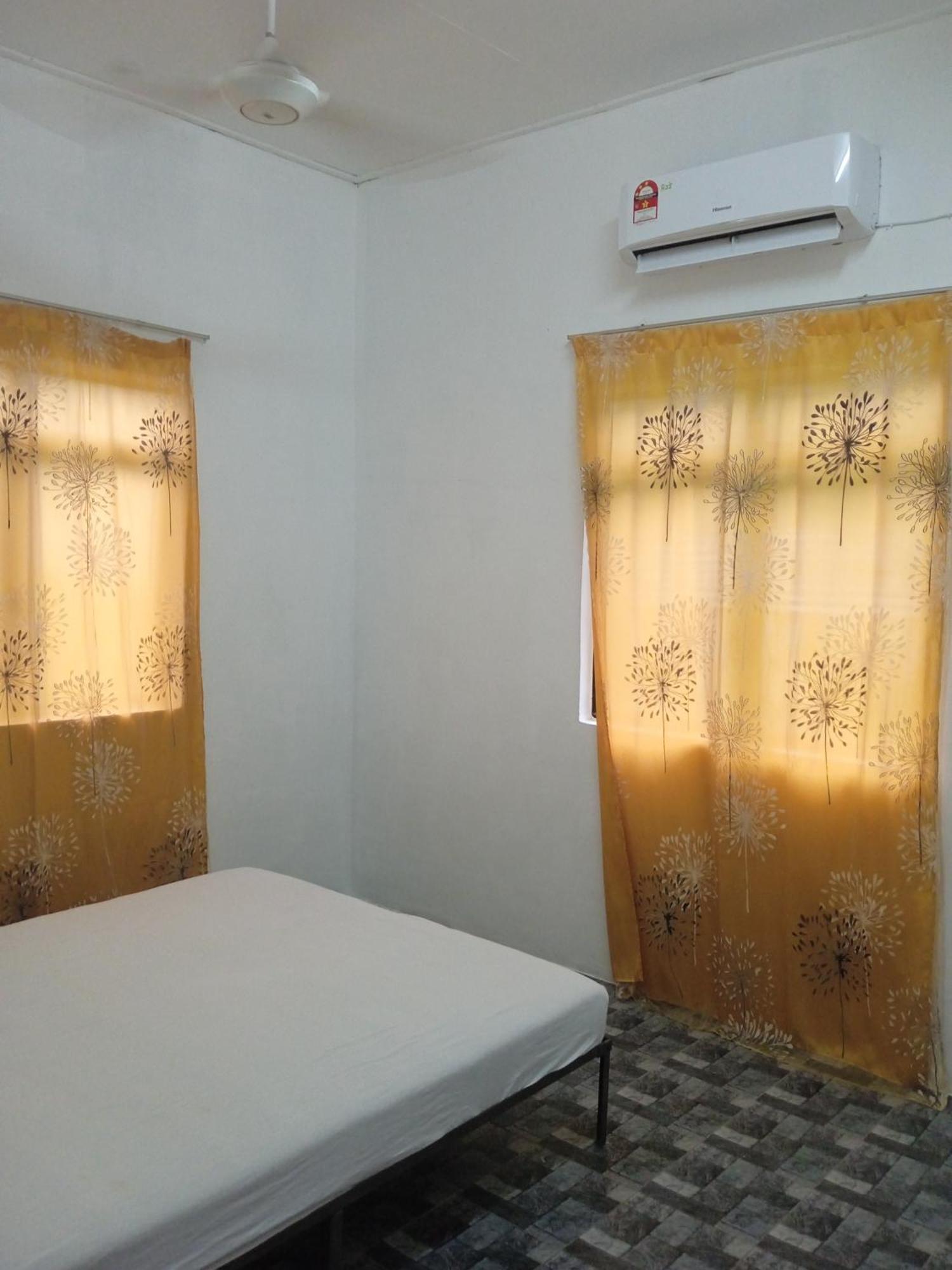 קואלה טרנגאנו Homestay Idaman B B With 2 Room Aircond 2 Quen Bed And Not Sharing Room -Privacy מראה חיצוני תמונה