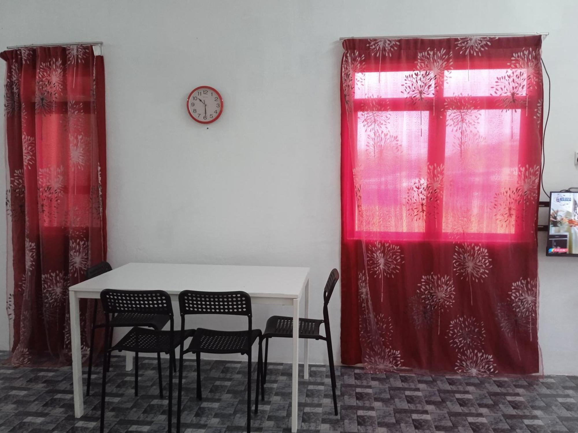 קואלה טרנגאנו Homestay Idaman B B With 2 Room Aircond 2 Quen Bed And Not Sharing Room -Privacy מראה חיצוני תמונה