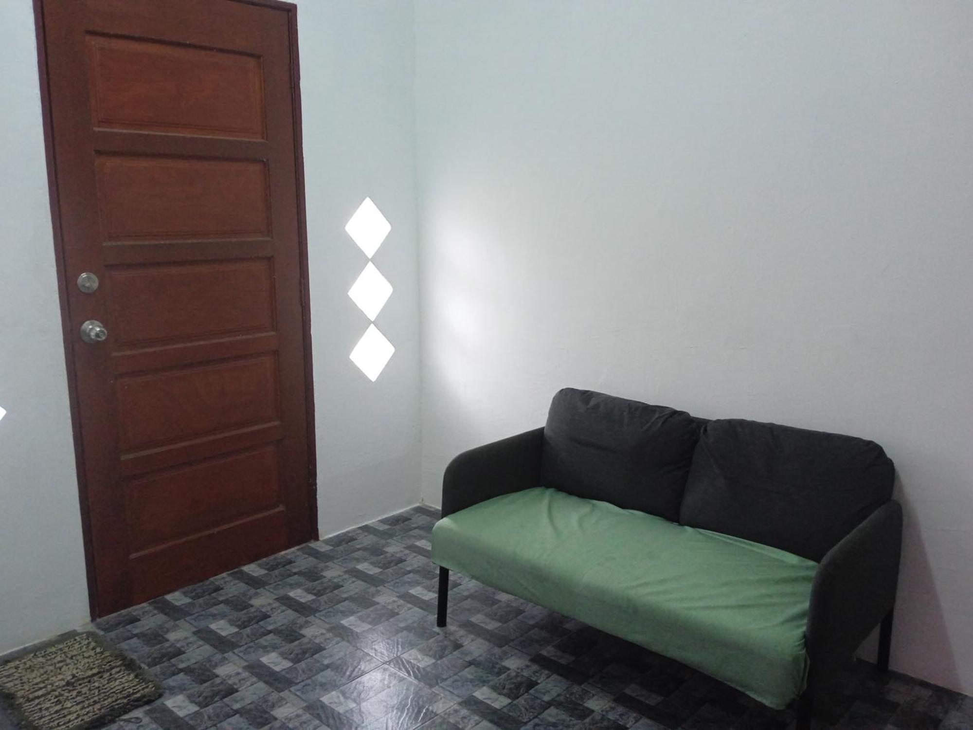 קואלה טרנגאנו Homestay Idaman B B With 2 Room Aircond 2 Quen Bed And Not Sharing Room -Privacy מראה חיצוני תמונה