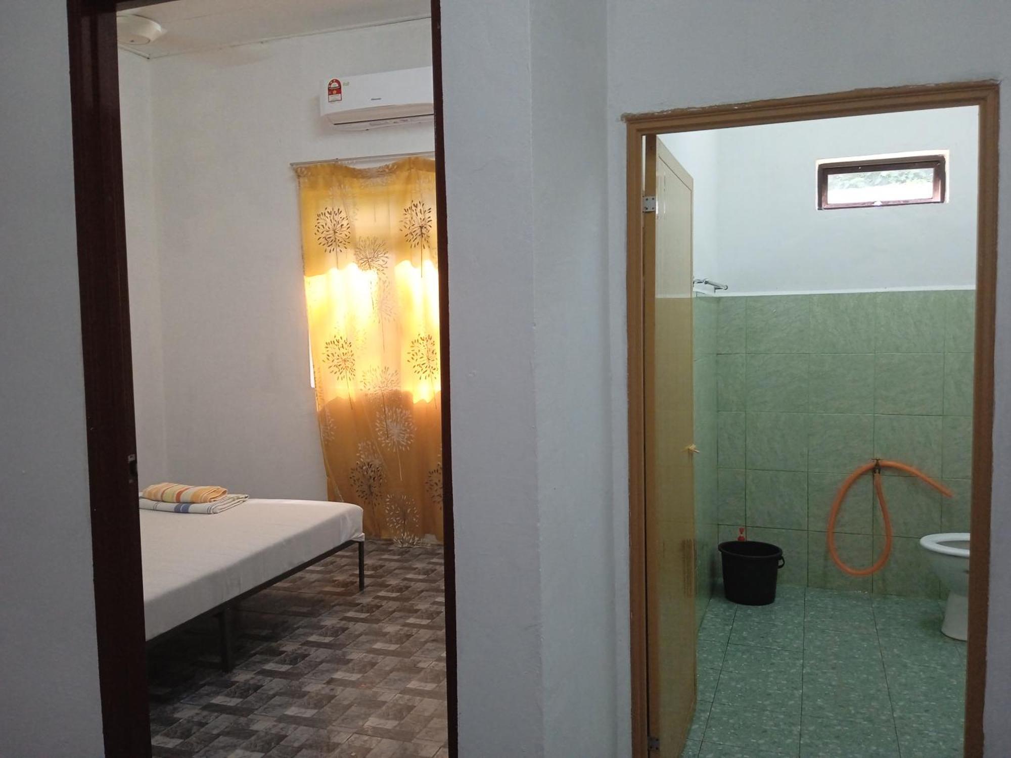 קואלה טרנגאנו Homestay Idaman B B With 2 Room Aircond 2 Quen Bed And Not Sharing Room -Privacy מראה חיצוני תמונה