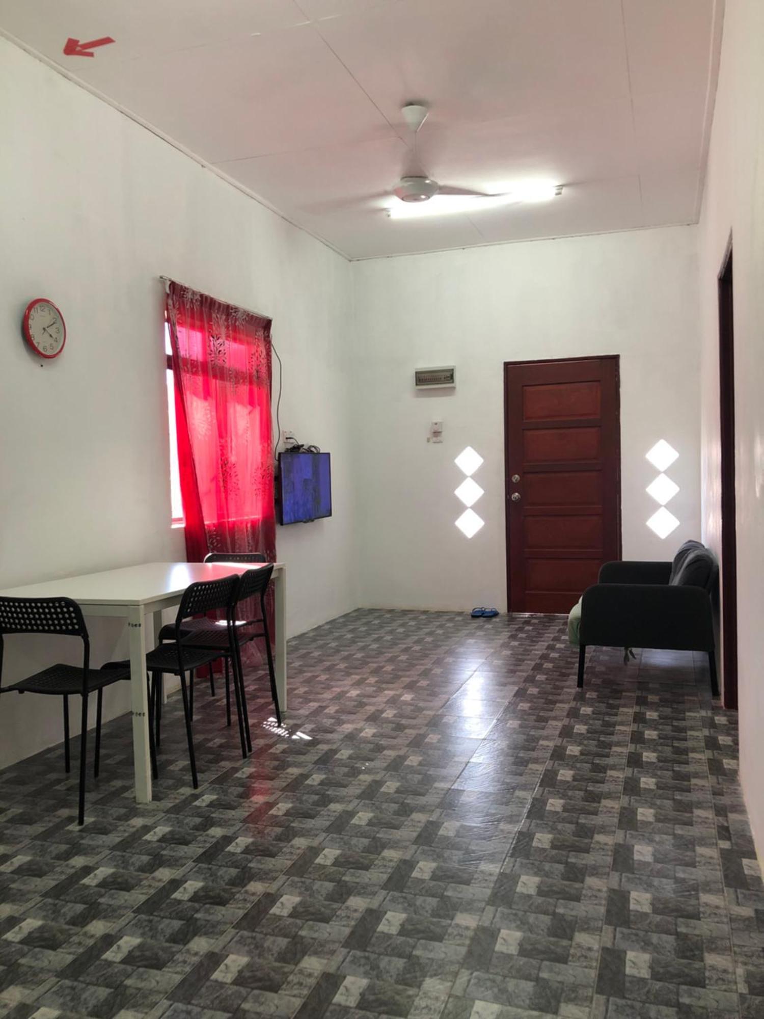 קואלה טרנגאנו Homestay Idaman B B With 2 Room Aircond 2 Quen Bed And Not Sharing Room -Privacy מראה חיצוני תמונה