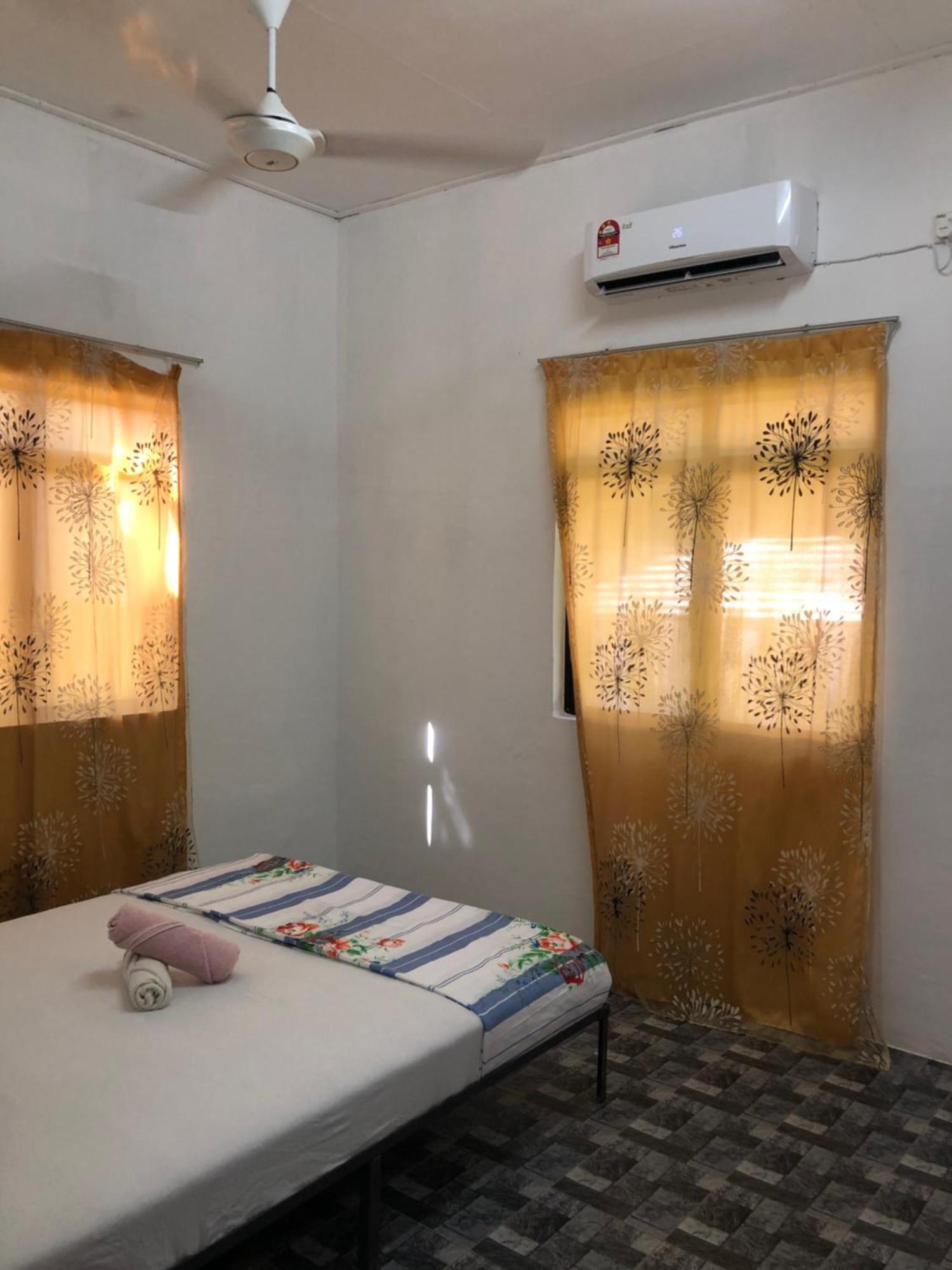 קואלה טרנגאנו Homestay Idaman B B With 2 Room Aircond 2 Quen Bed And Not Sharing Room -Privacy מראה חיצוני תמונה